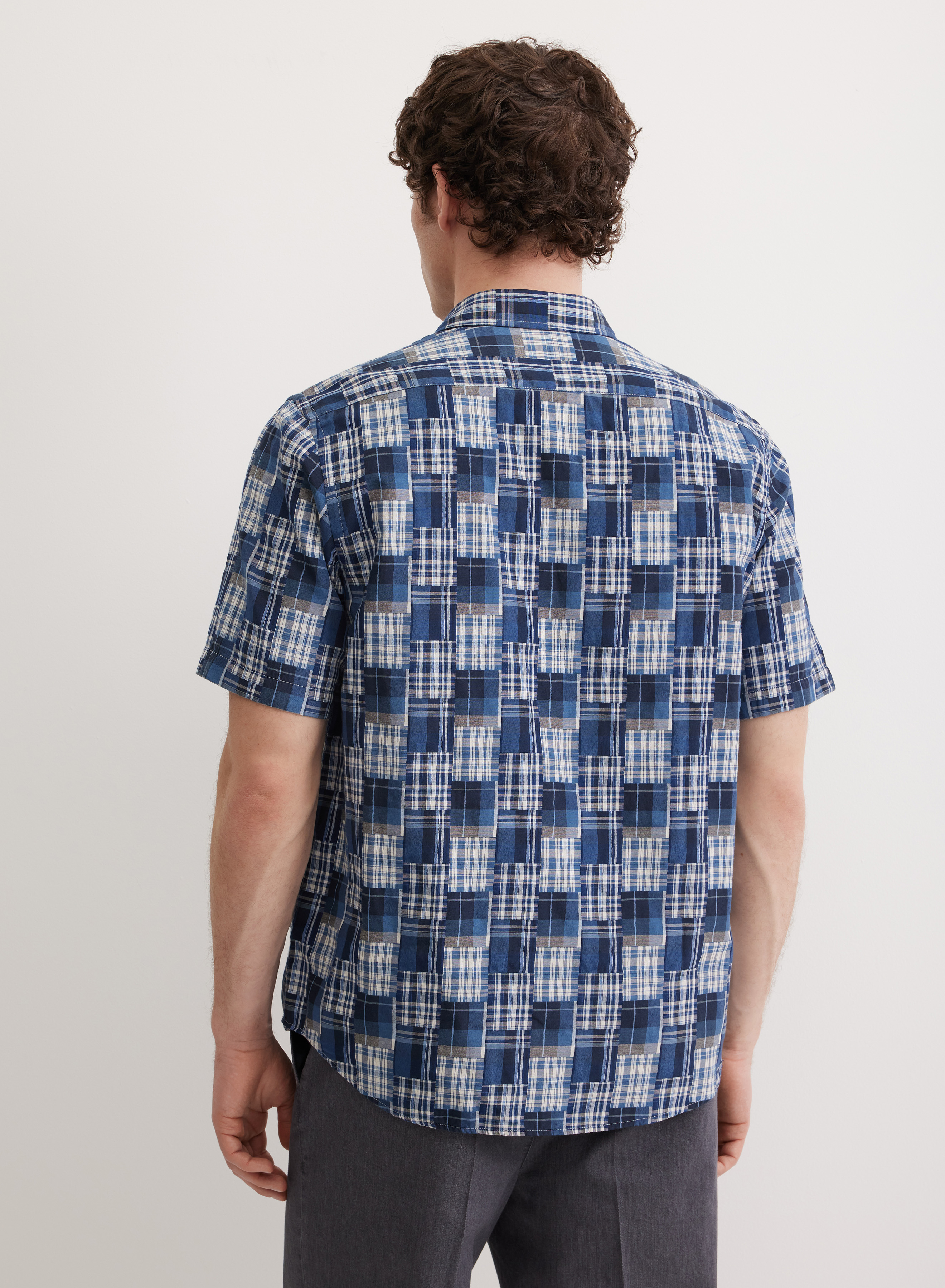 Рубашка прямого силуэта в крупную клетку - основное изображение товара