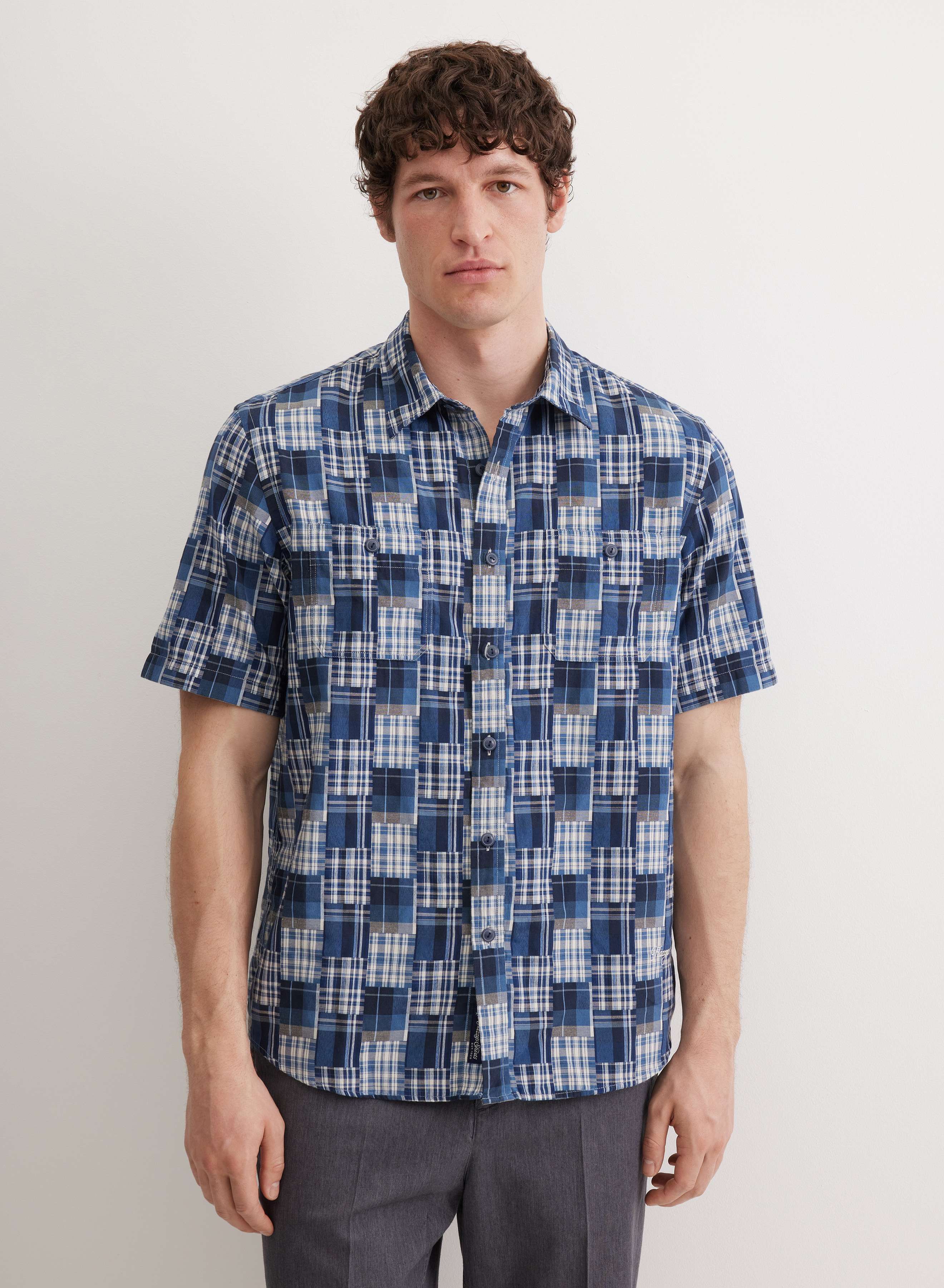 Рубашка прямого силуэта в крупную клетку - основное изображение товара