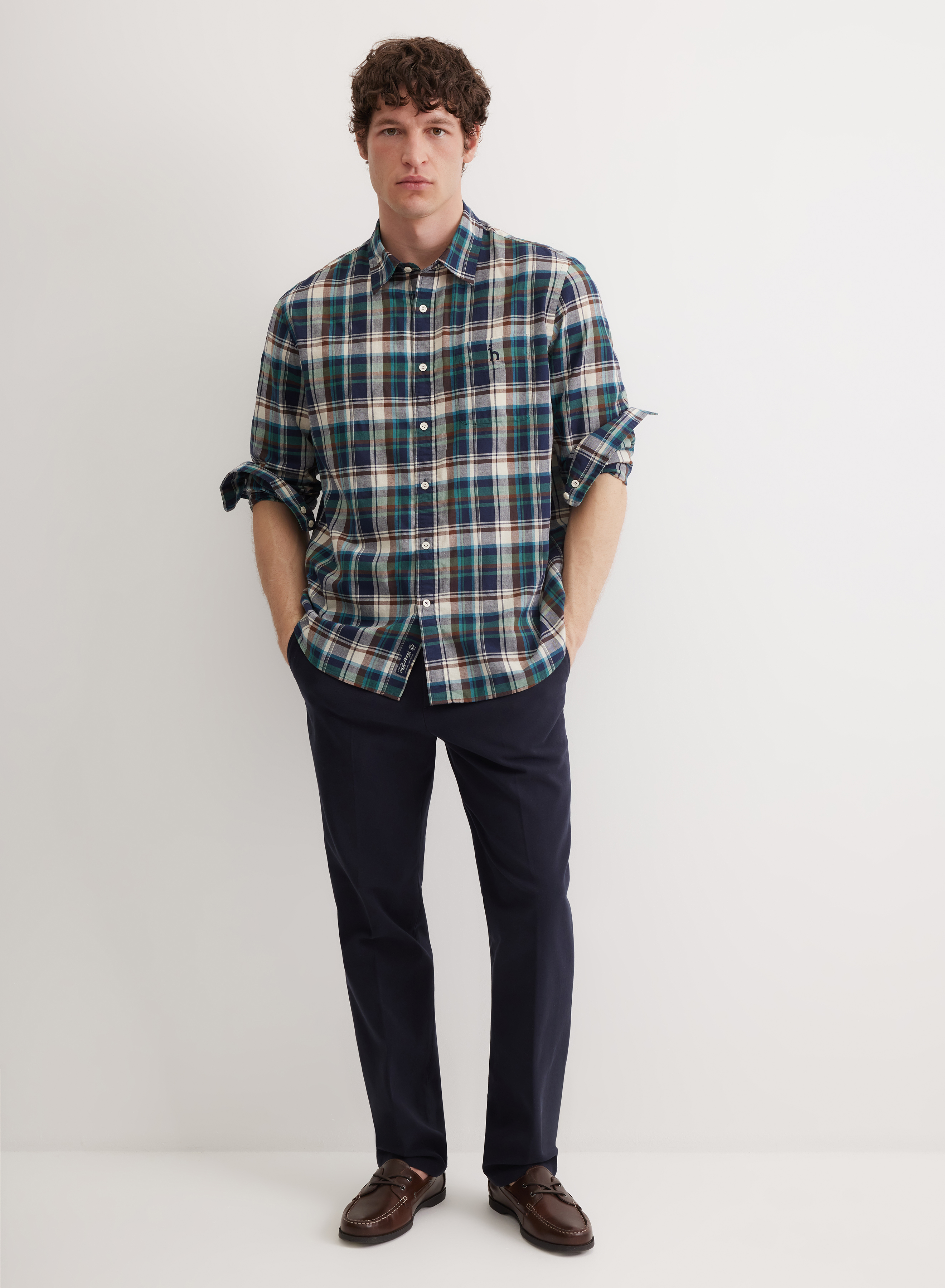 Классические брюки со стрелками и прорезными карманами сзади  - основное изображение товара