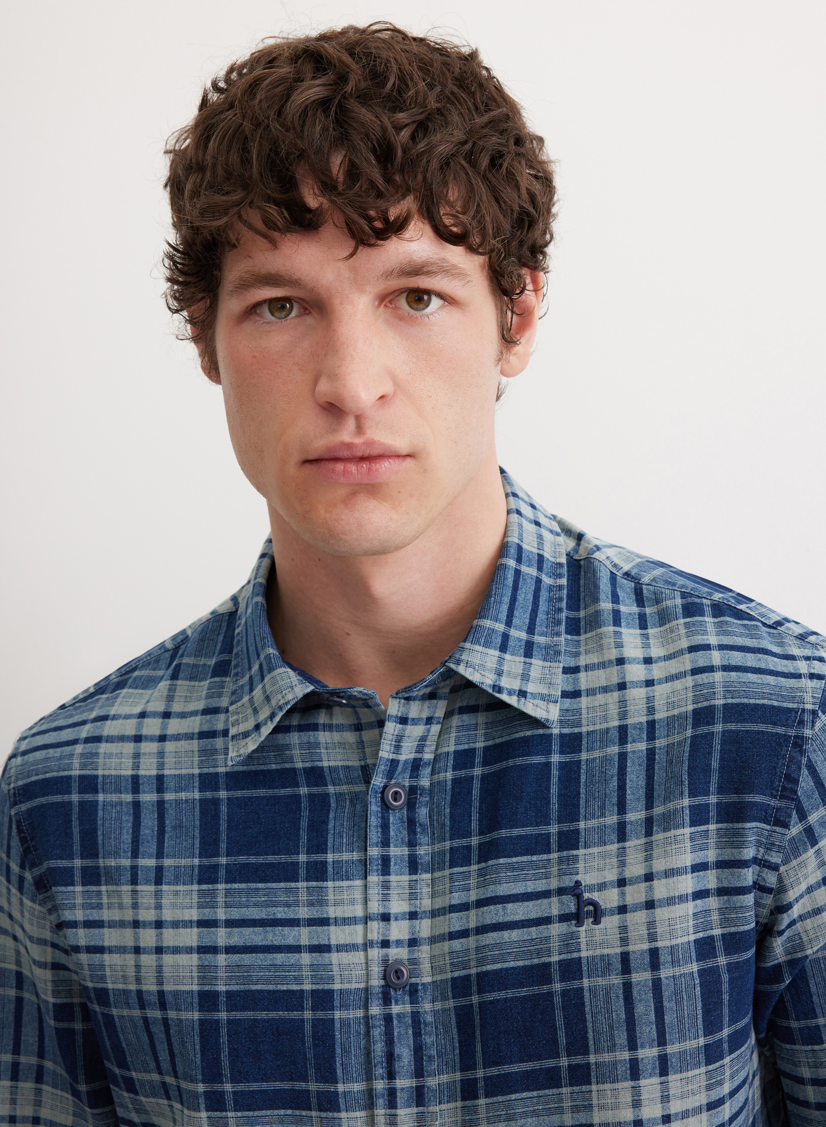 Классическая льняная рубашка в клетку - основное изображение товара