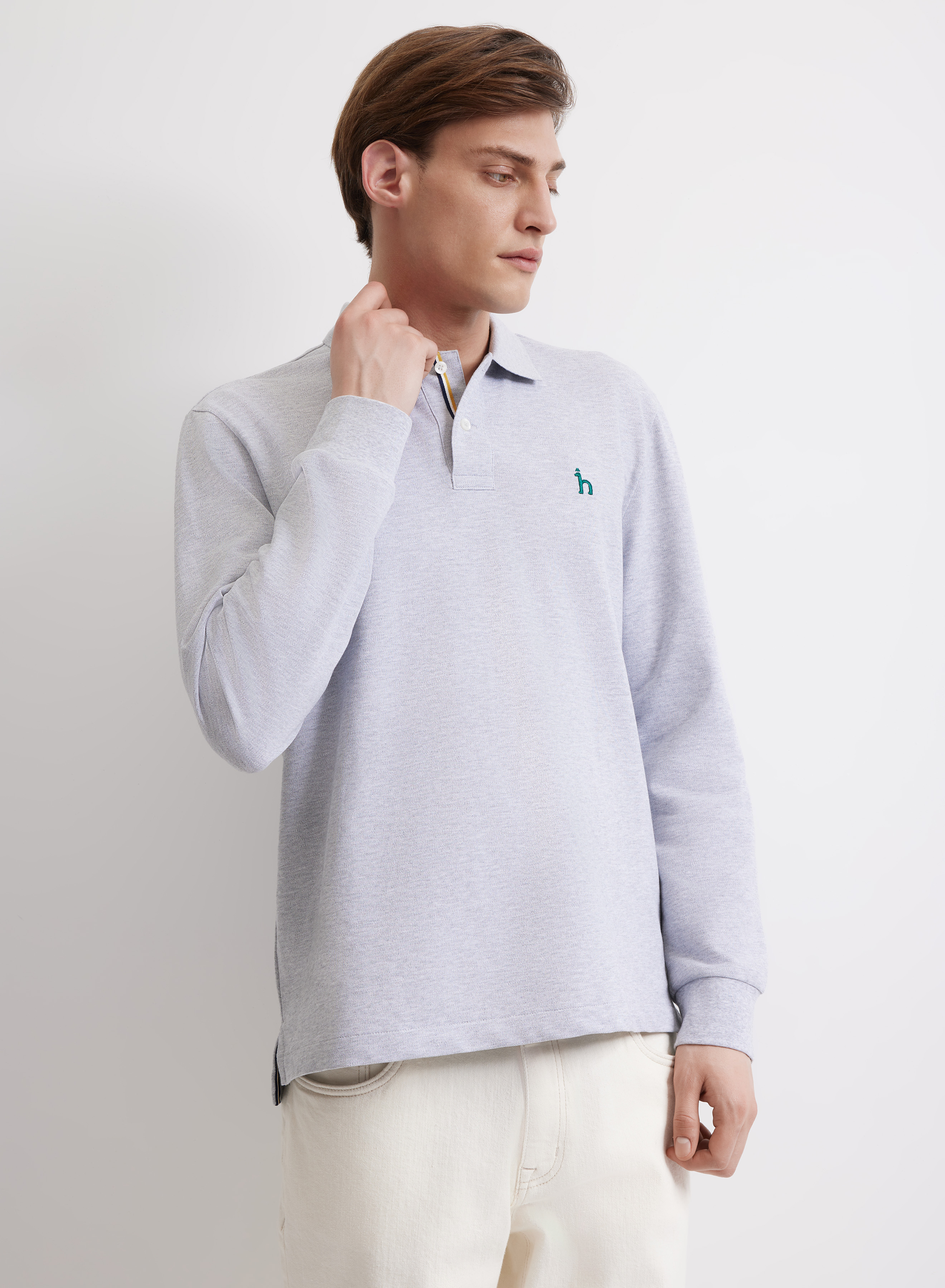 Светло-серое поло с вышивкой - основное изображение товара