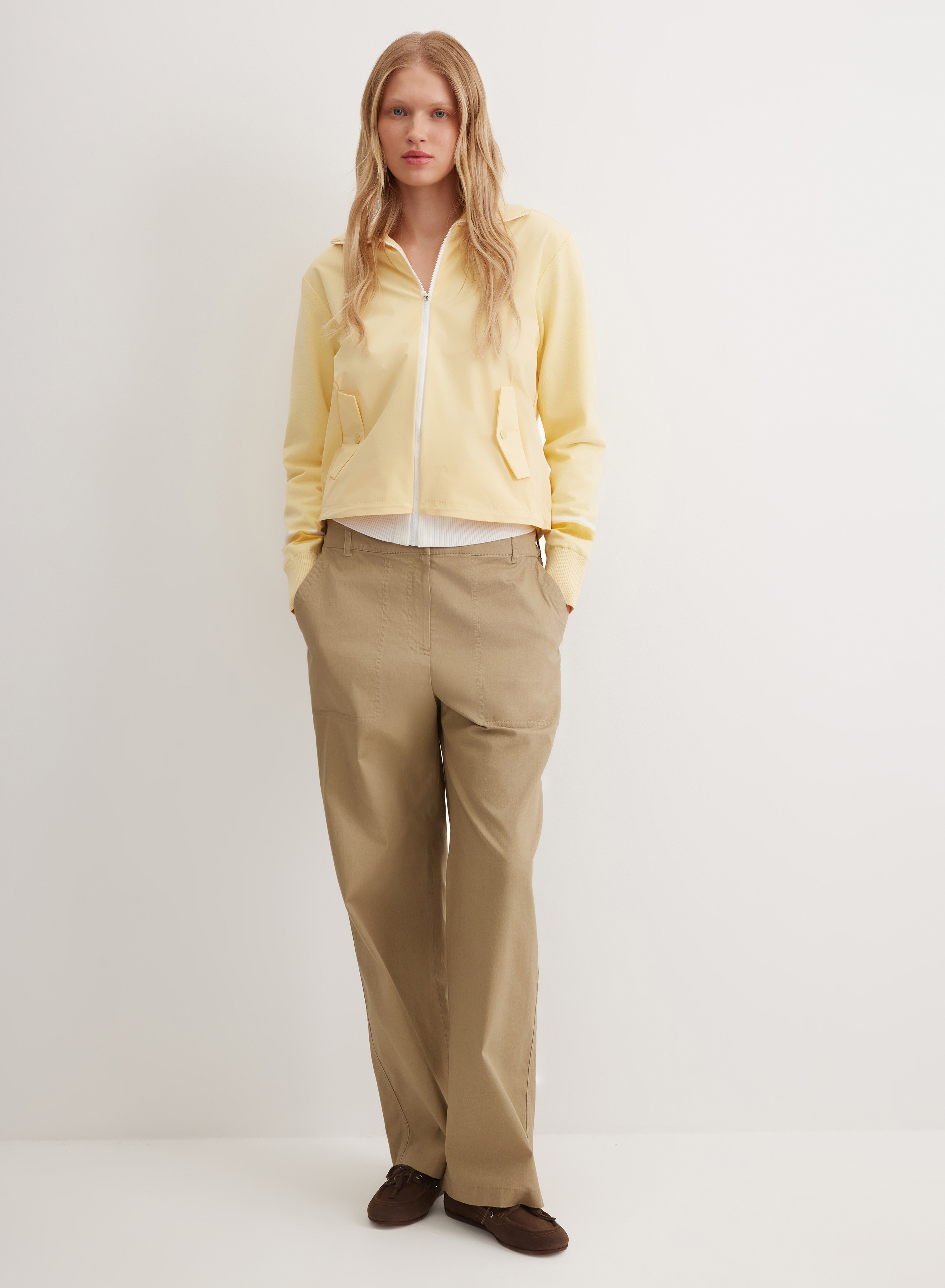 Ветровка с асимметричным низом и декоративными элементами  - основное изображение товара