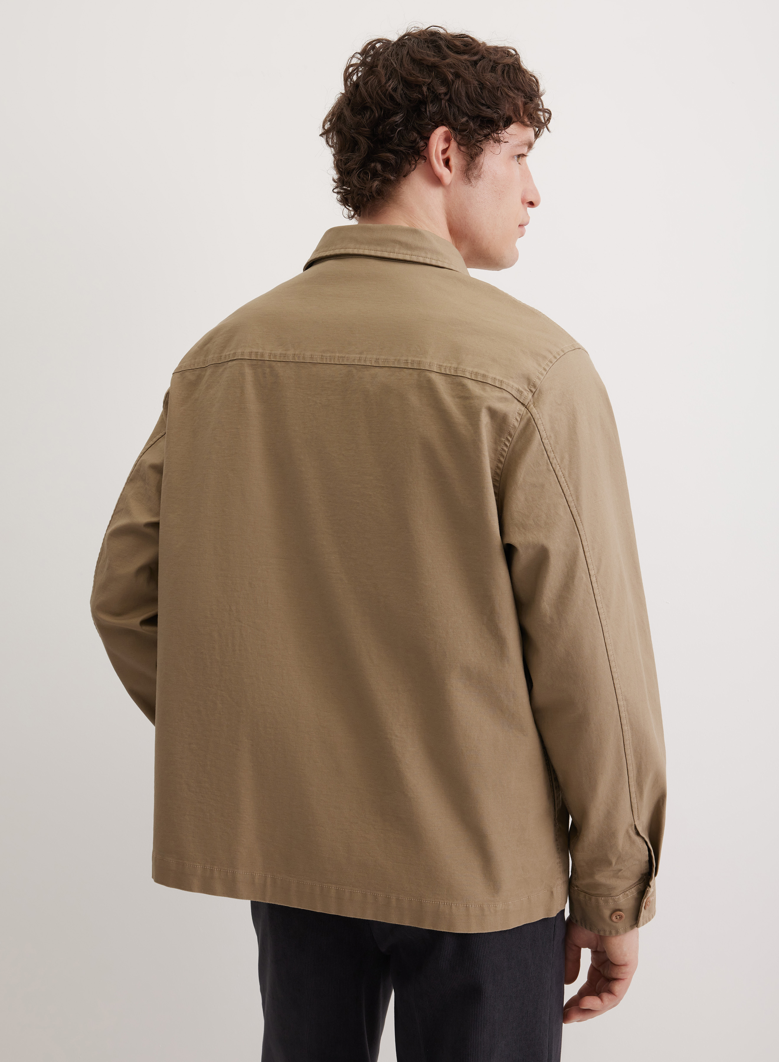 Базовая повседневная куртка с карманом - основное изображение товара