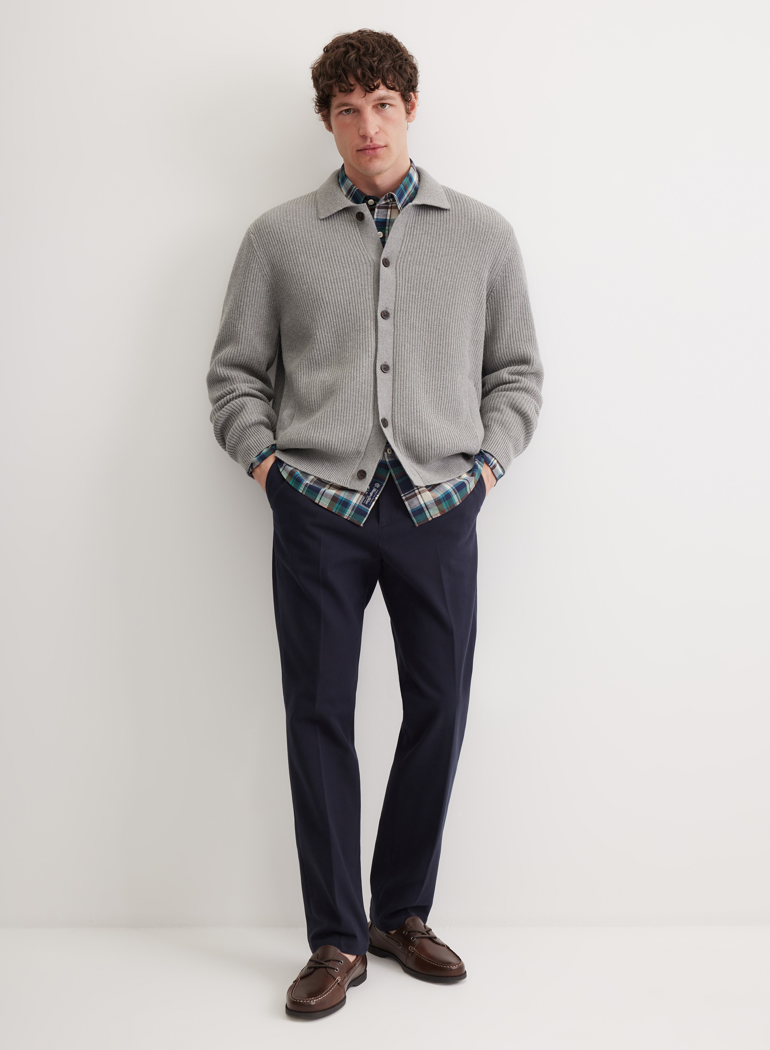 Классический кардиган с длинным рукавом и отложным воротником - основное изображение товара