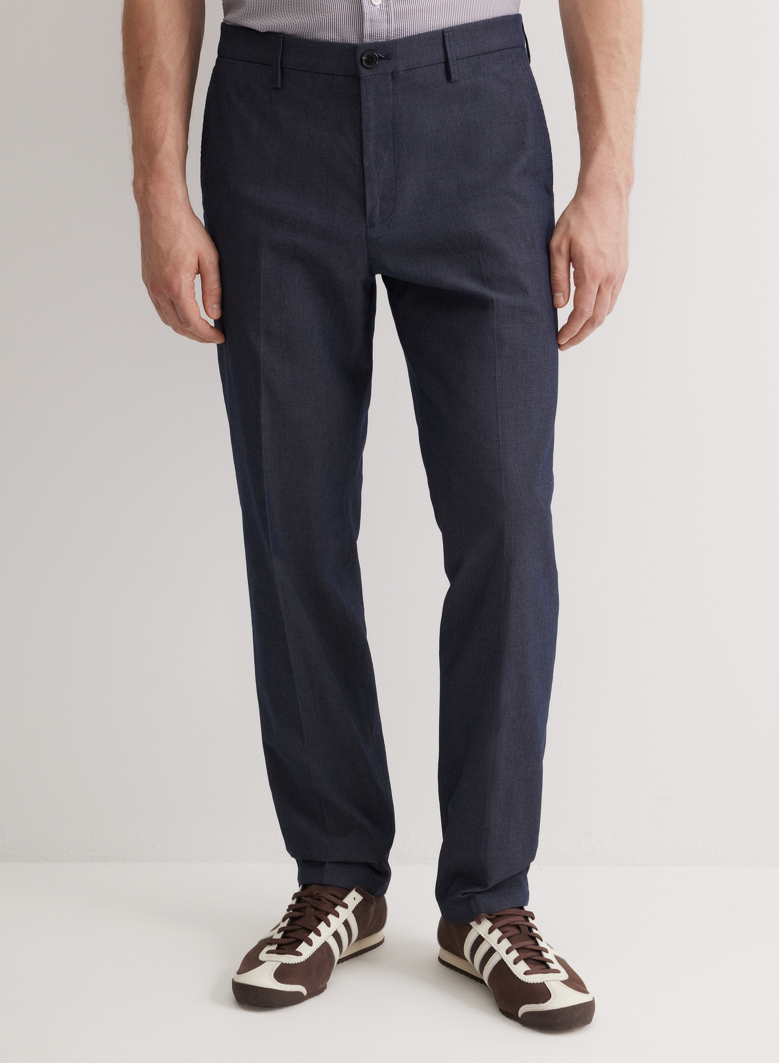 Базовые брюки прямого кроя со стрелками - основное изображение товара