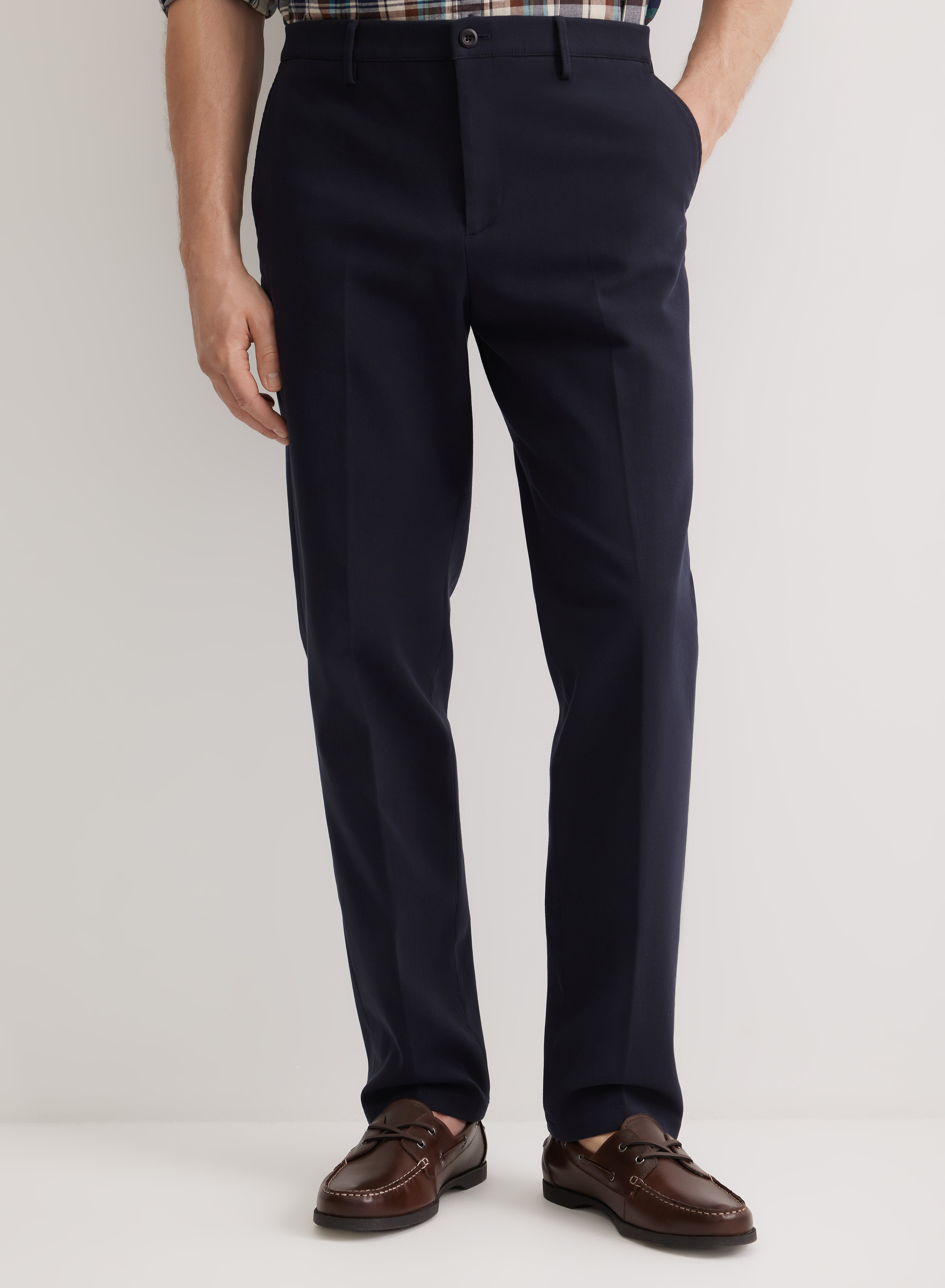 Классические брюки со стрелками и прорезными карманами сзади  - основное изображение товара