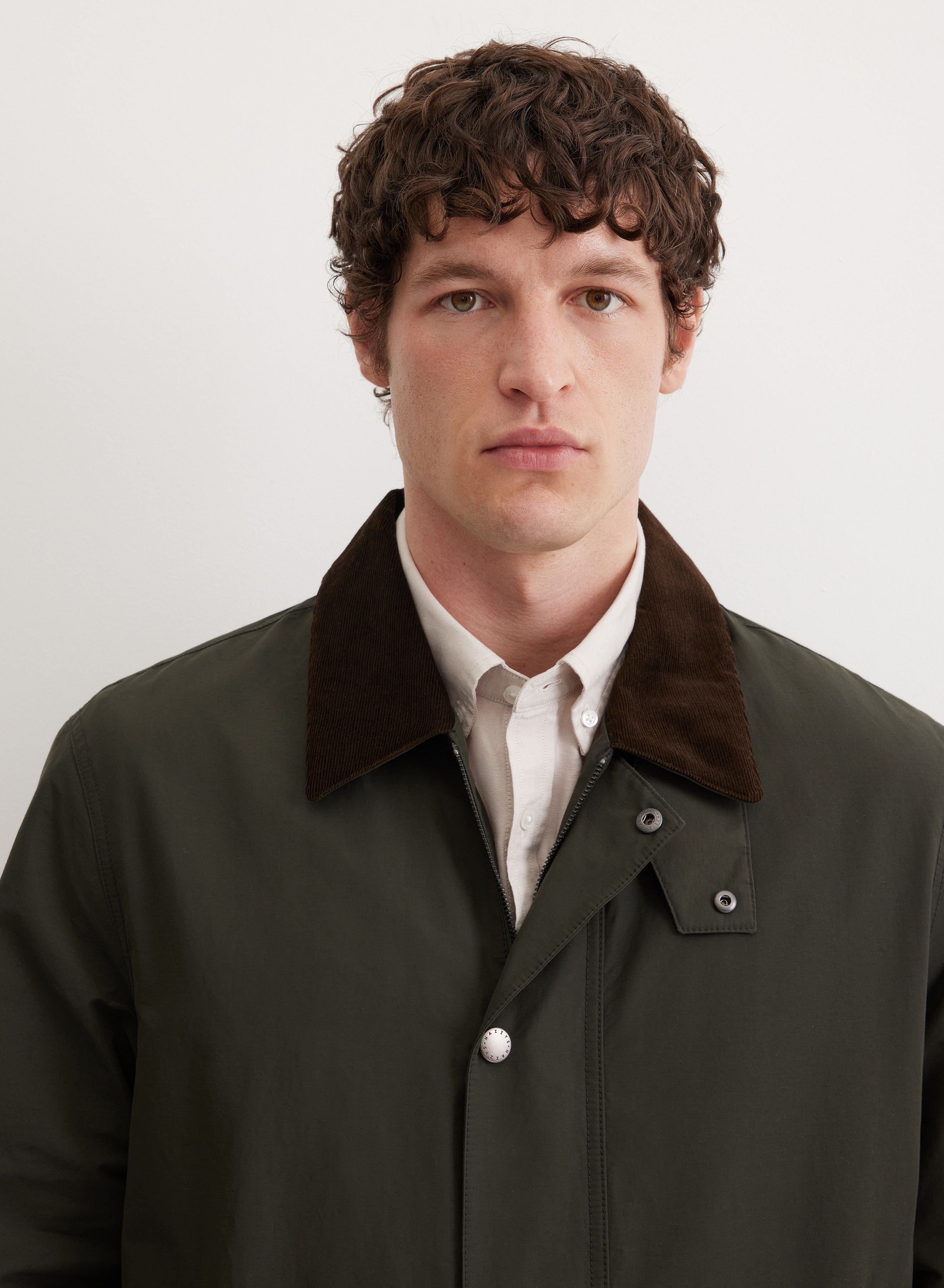 Куртка на молнии с контрастным вельветовым воротником  - основное изображение товара