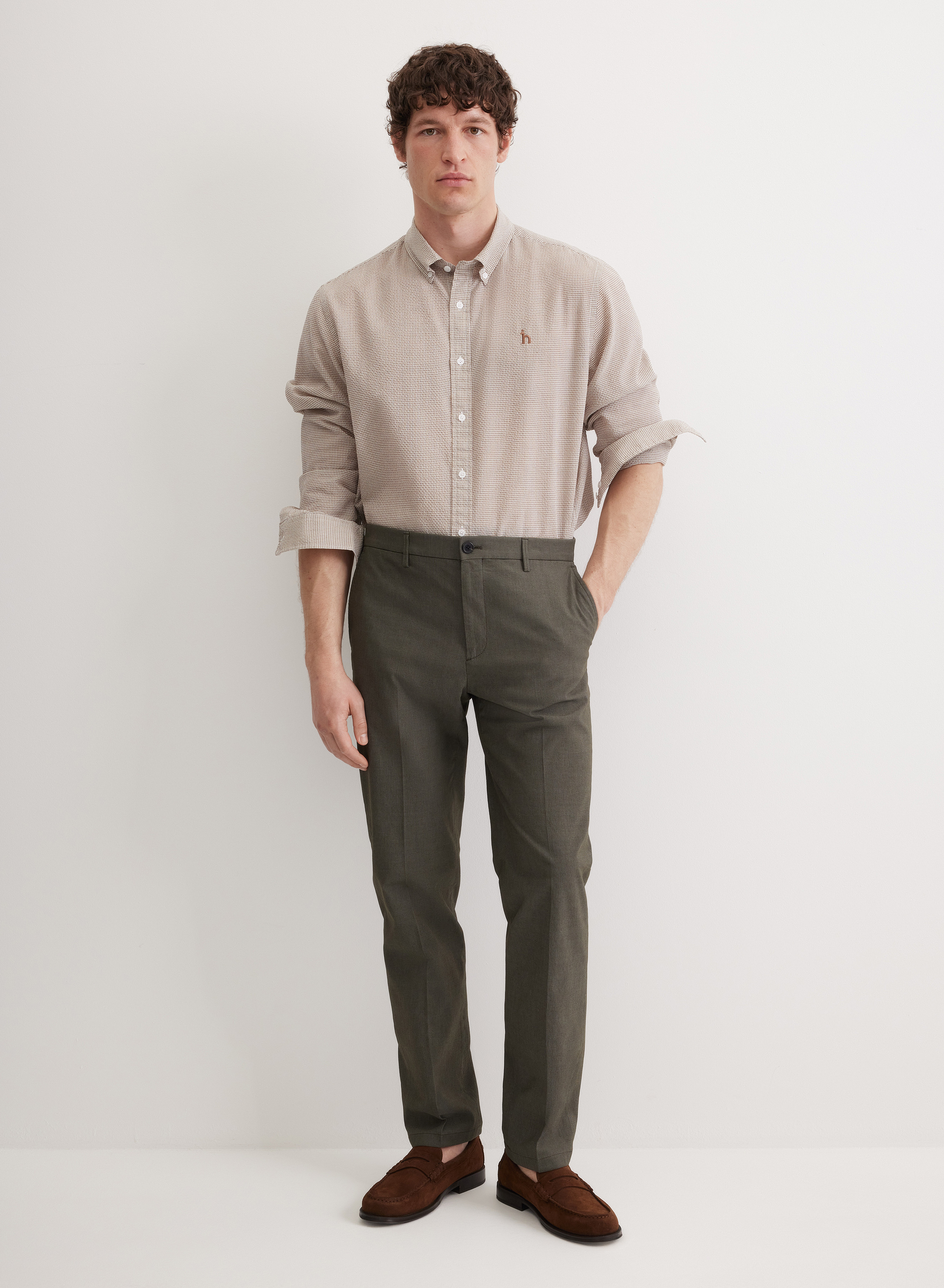 Брюки свободного прямого кроя со складками  - основное изображение товара