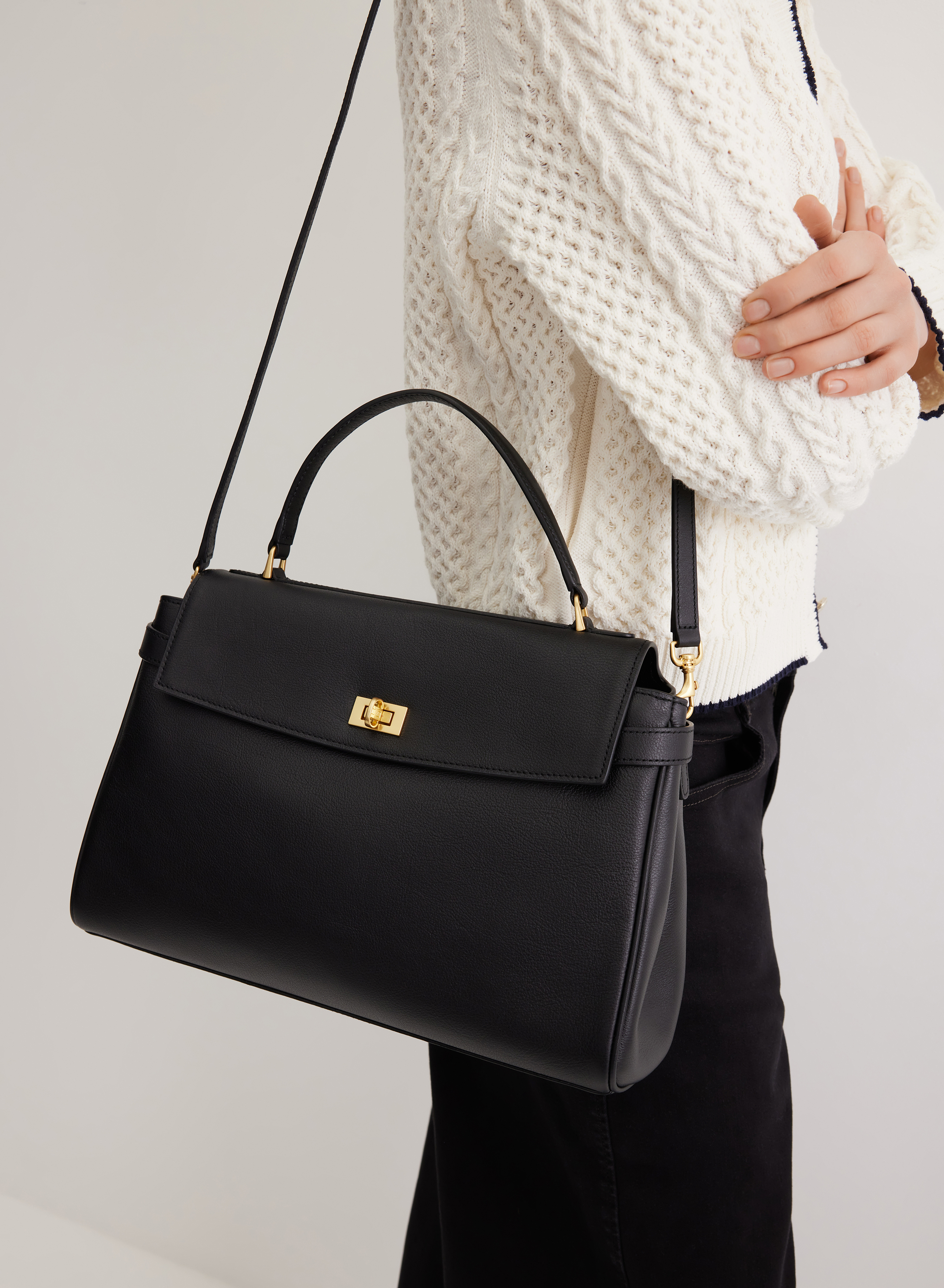 Черная кожаная сумка  - основное изображение товара