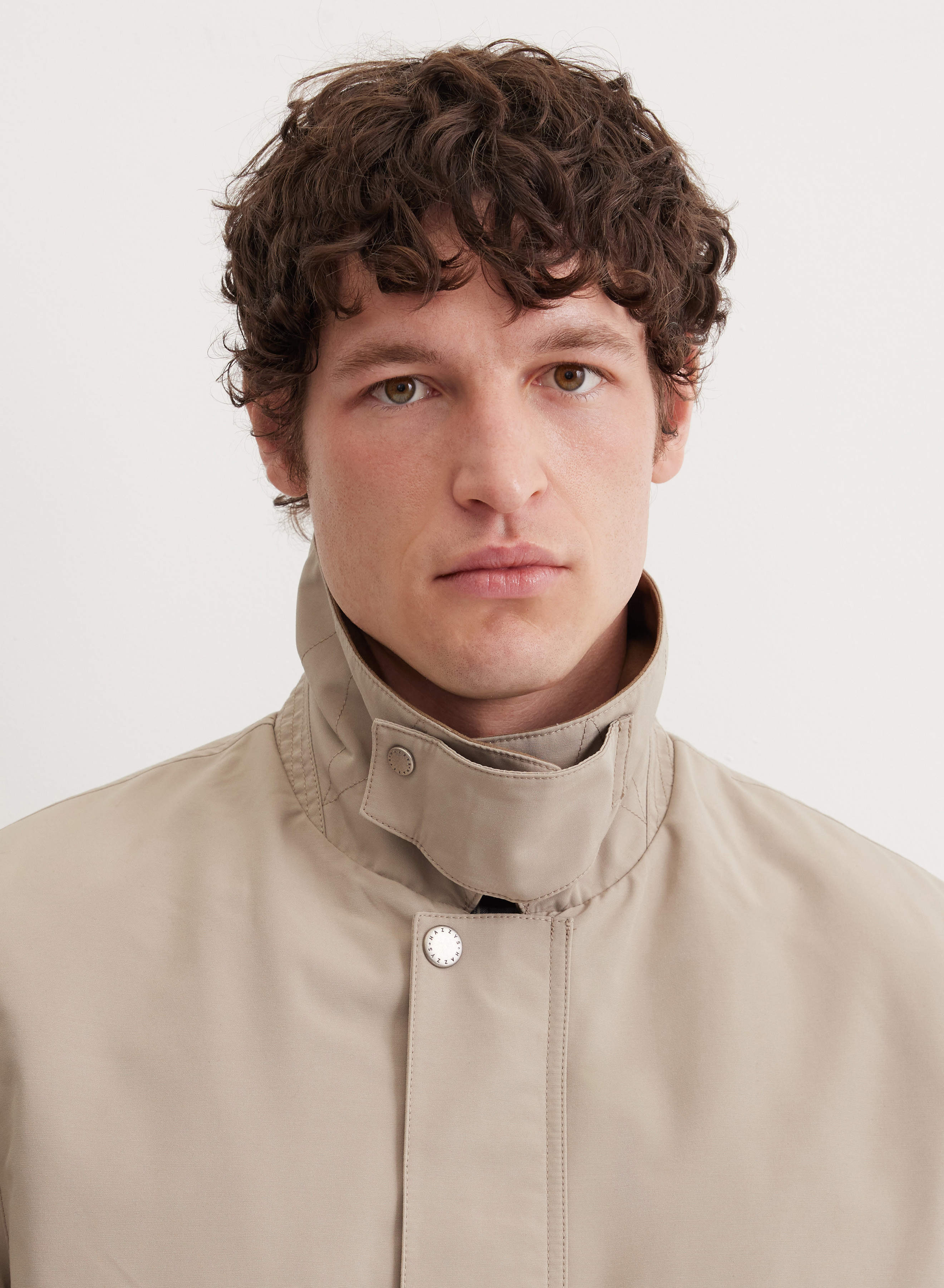 Прямой плащ на молнии с контрастным воротником и подстежкой  - основное изображение товара