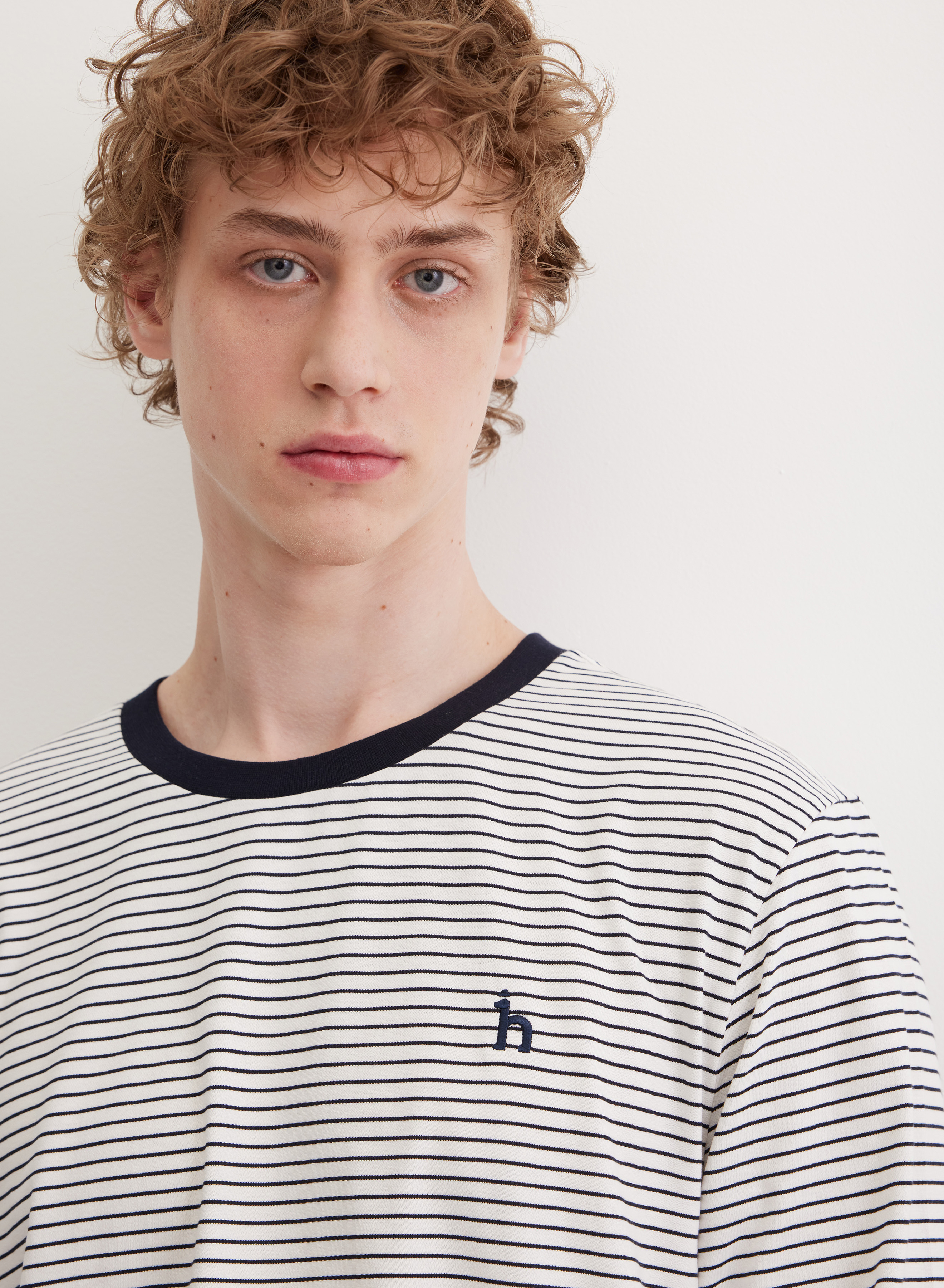 Базовый лонгслив с контрастными полосками  - основное изображение товара