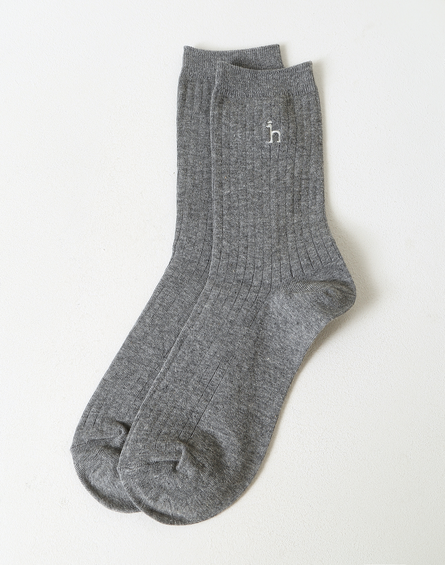 Носки в рубчик с вышитым логотипом бренда - основное изображение товара