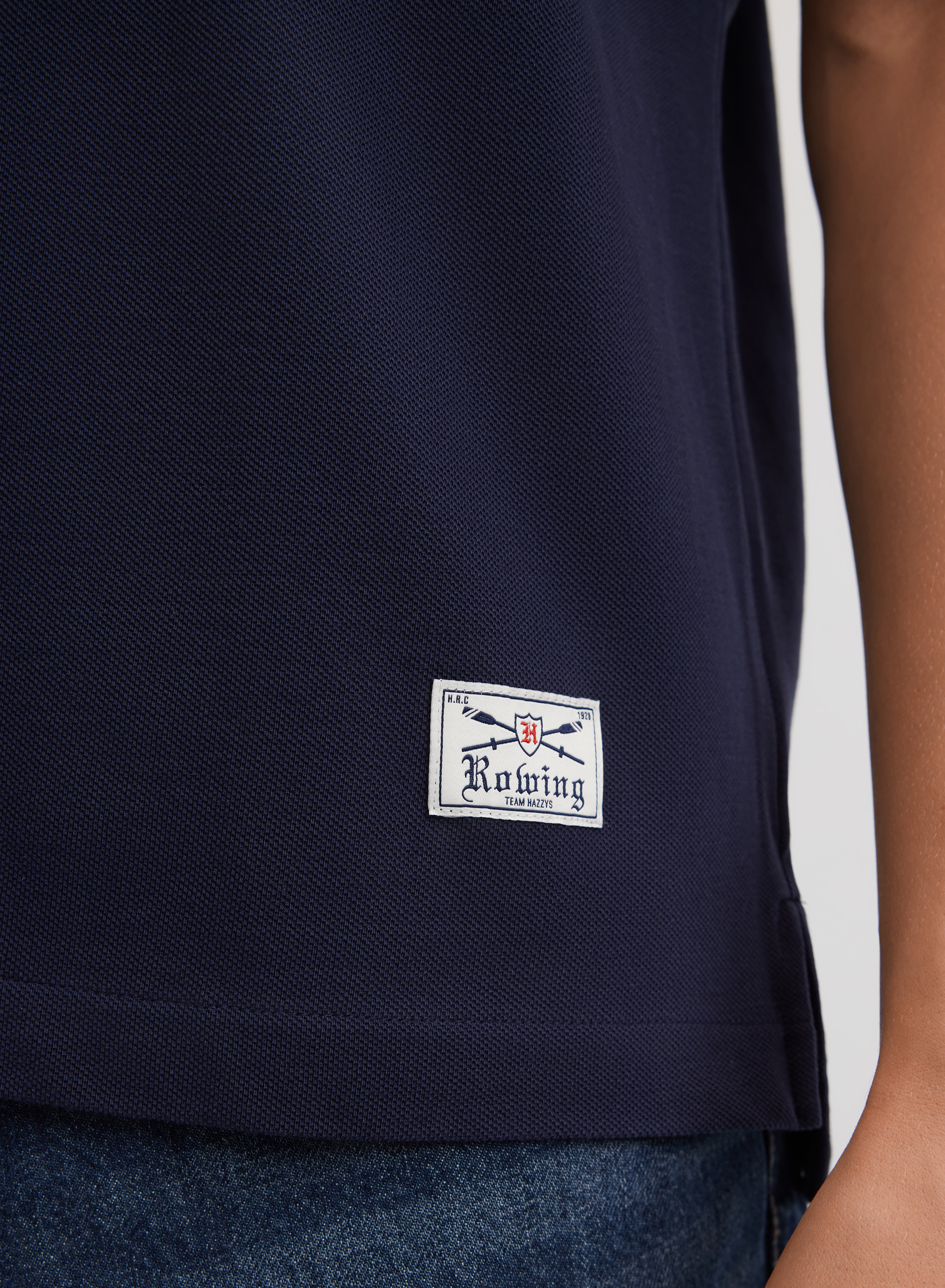 Поло с большой контрастной вышивкой - основное изображение товара