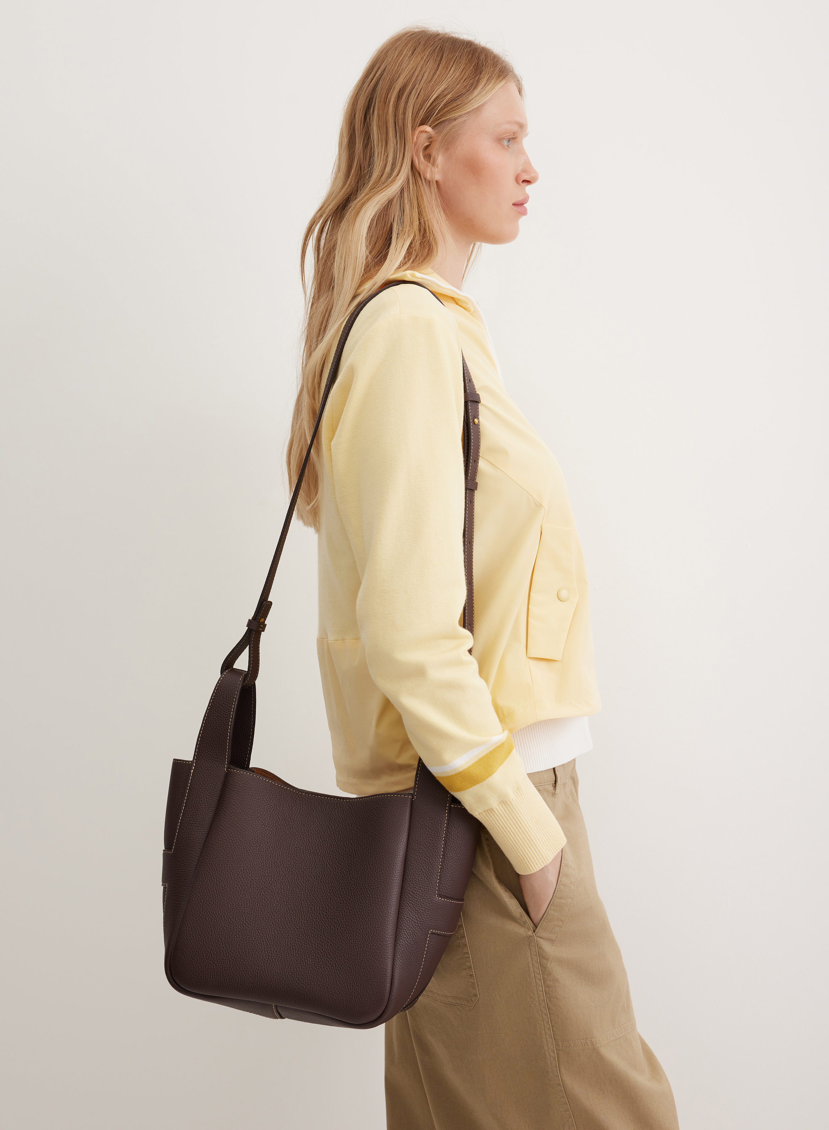 Кожаная сумка-шопер с контрастной строчкой  - основное изображение товара