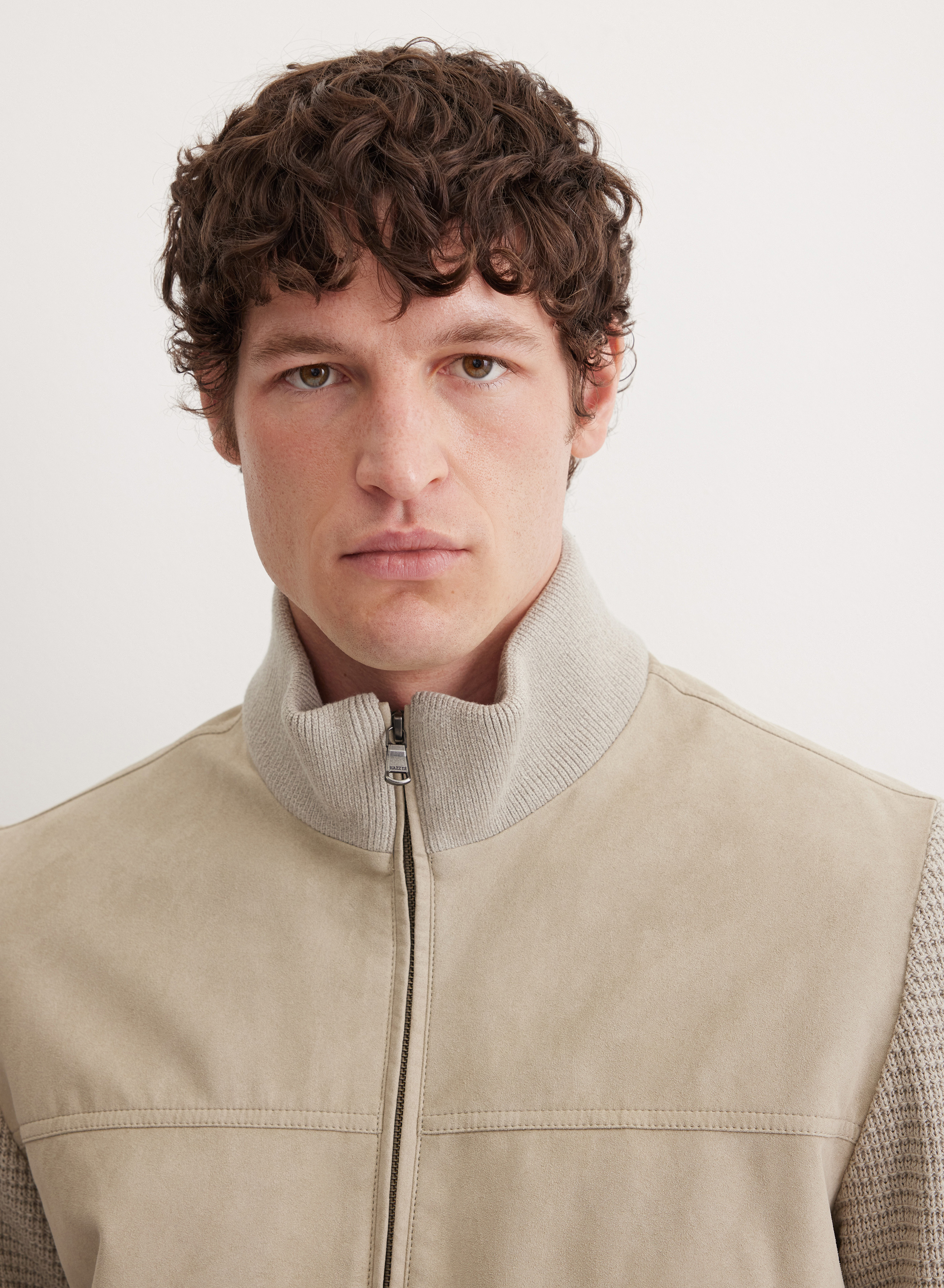 Куртка с мягким воротником-стойкой и вязаными рукавами - основное изображение товара