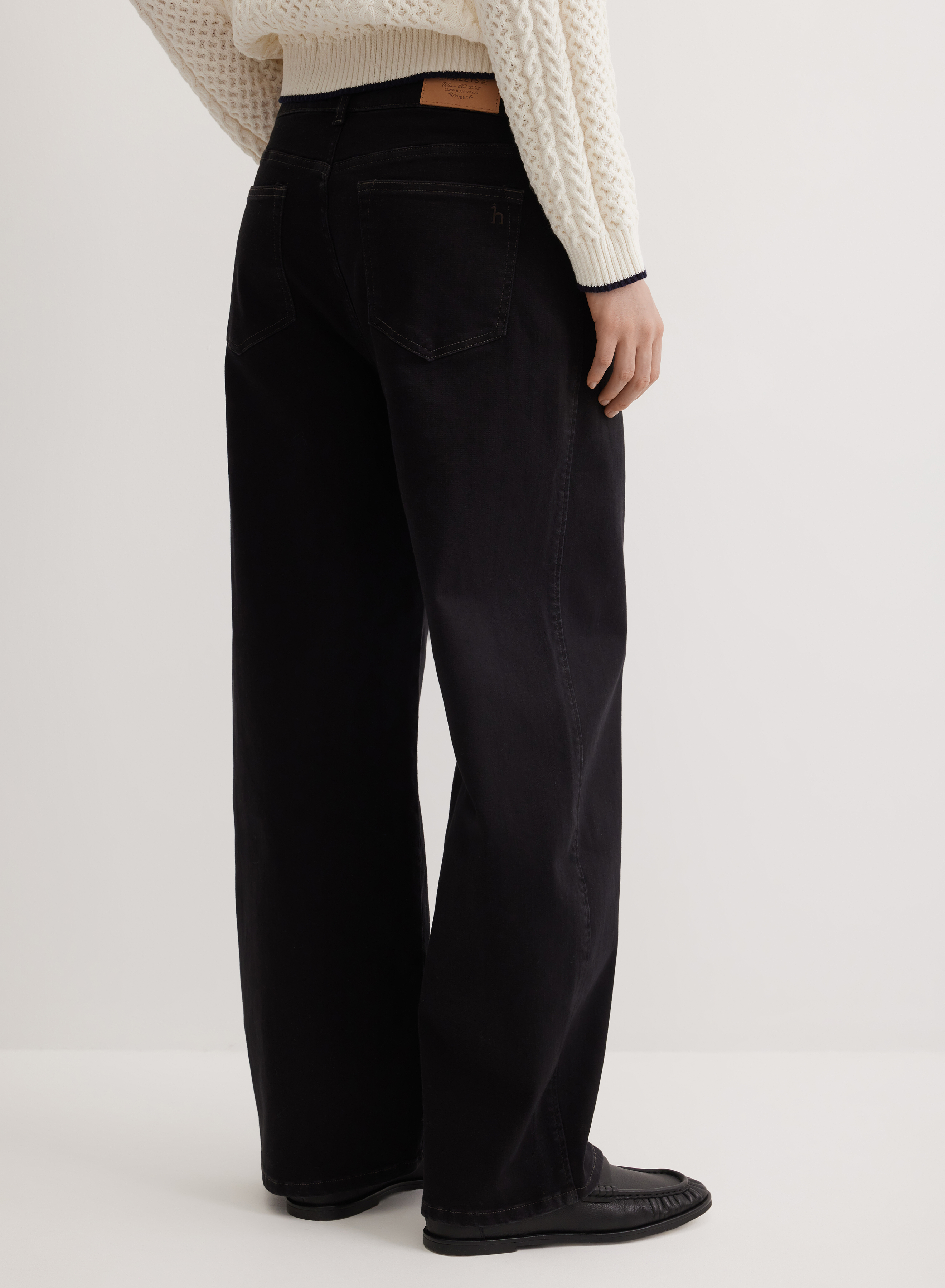 Классические джинсы с высокой посадкой - основное изображение товара