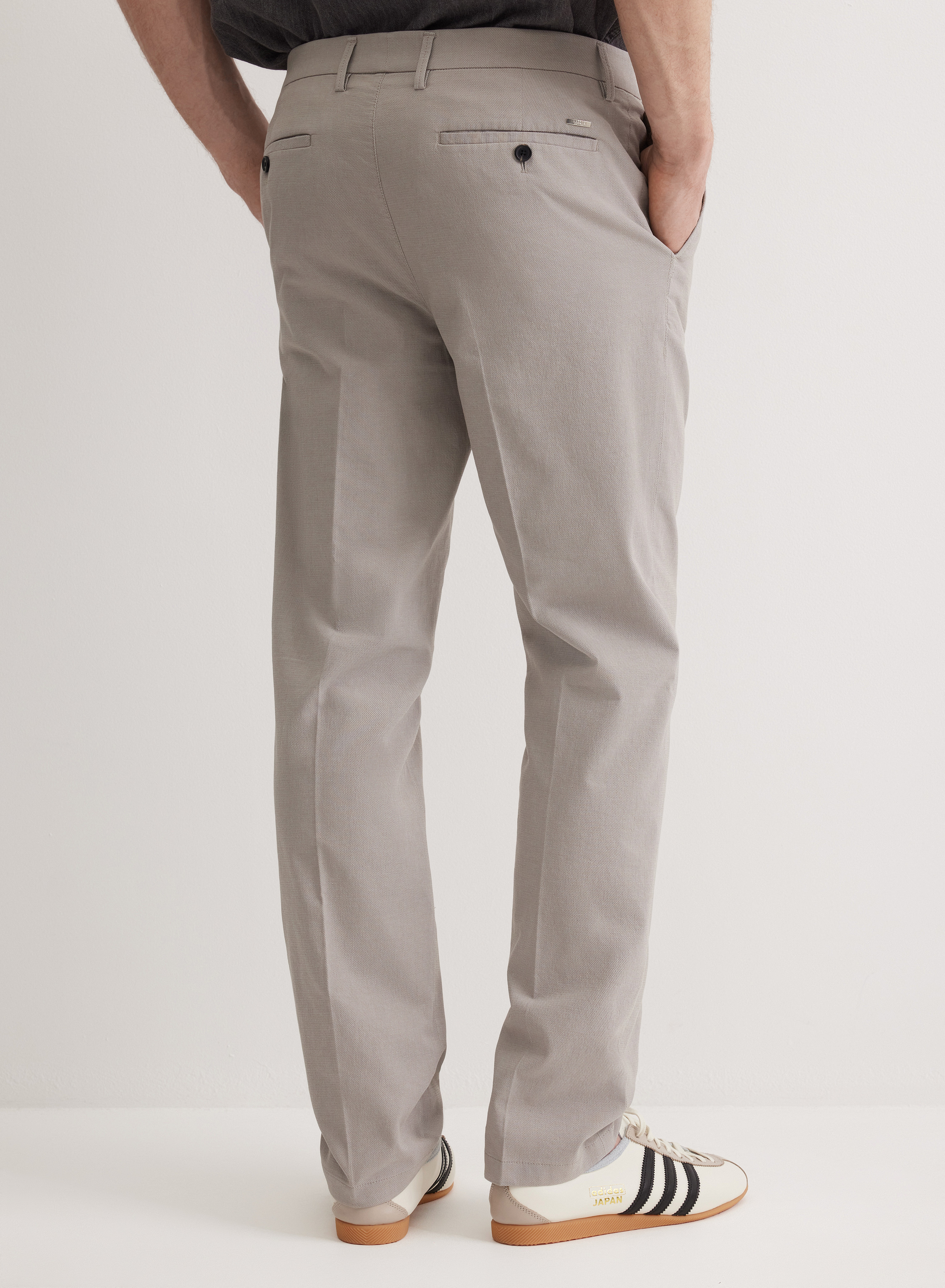 Брюки прямого силуэта со складками  - основное изображение товара