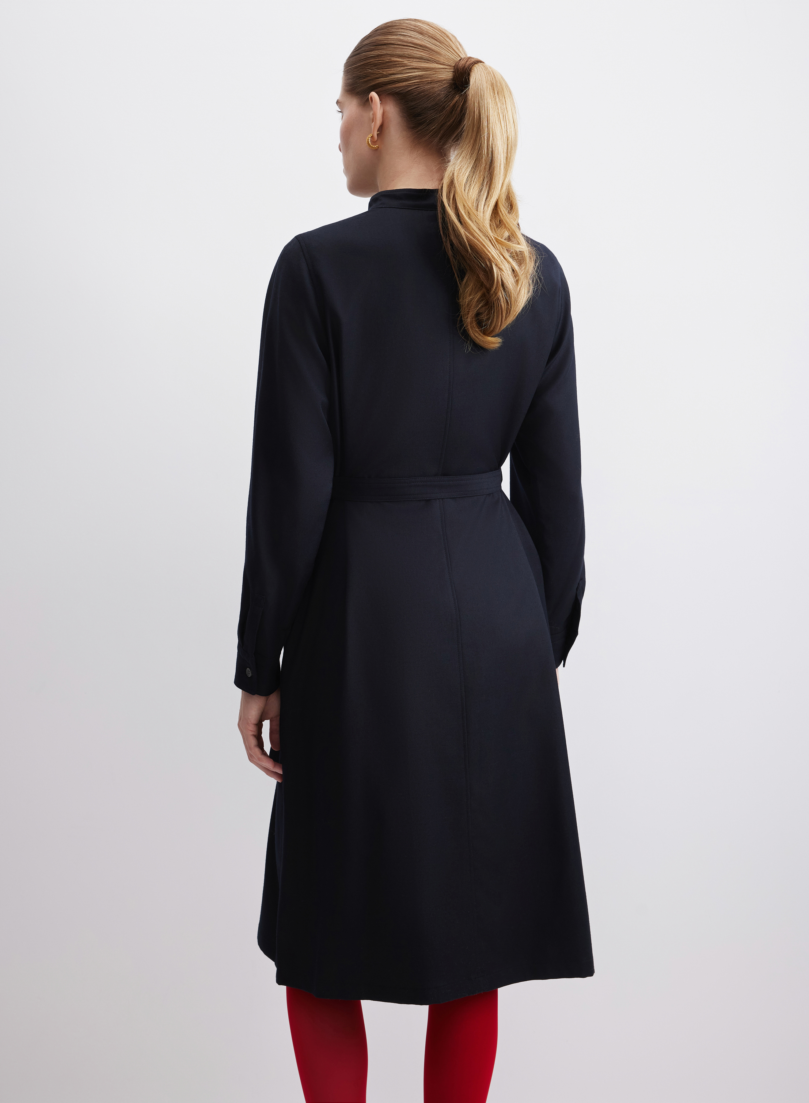 Темно-синее платье-рубашка с длинным рукавом - основное изображение товара