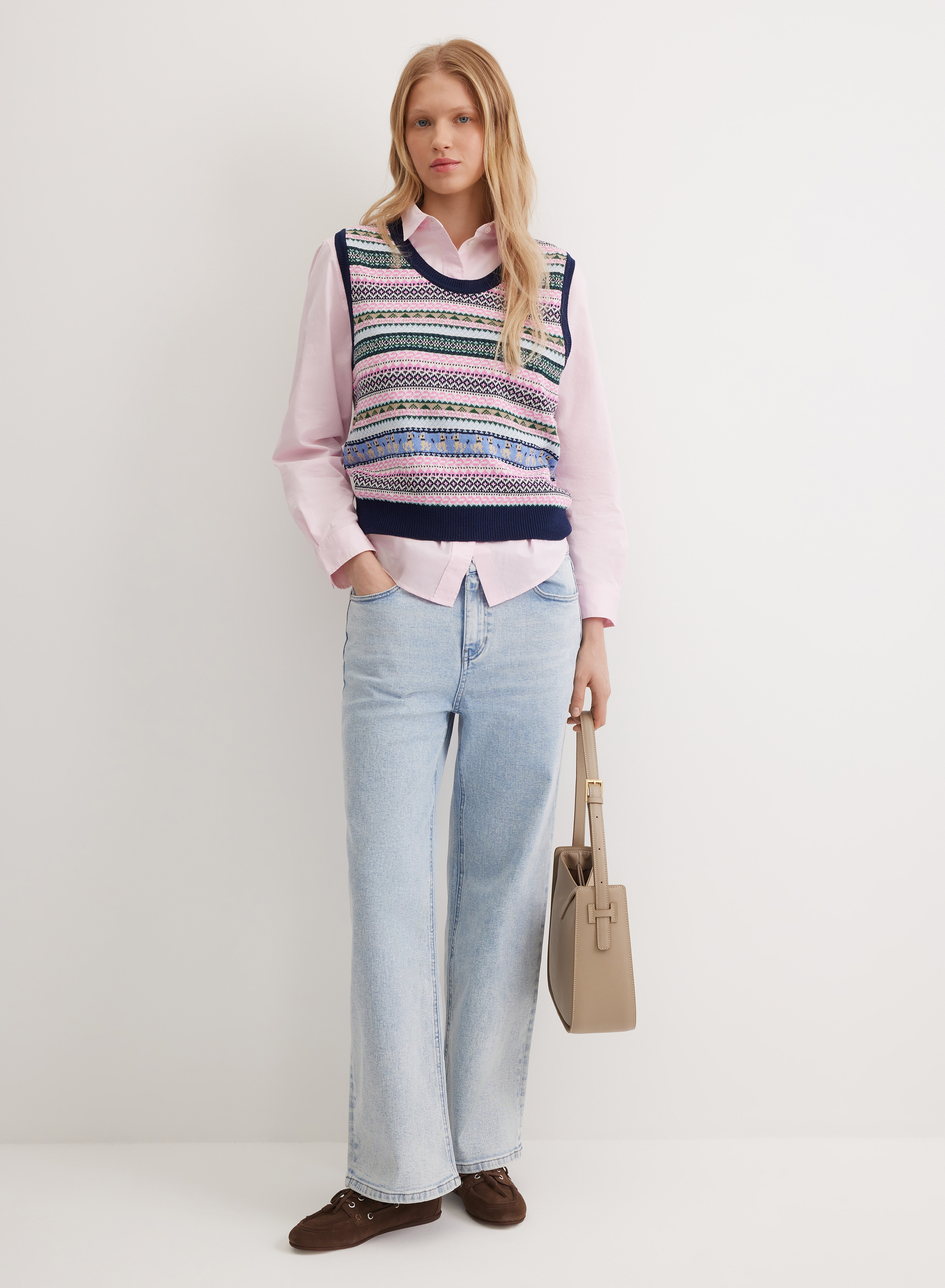 Хлопковая однотонная рубашка с контрастным логотипом бренда  - основное изображение товара