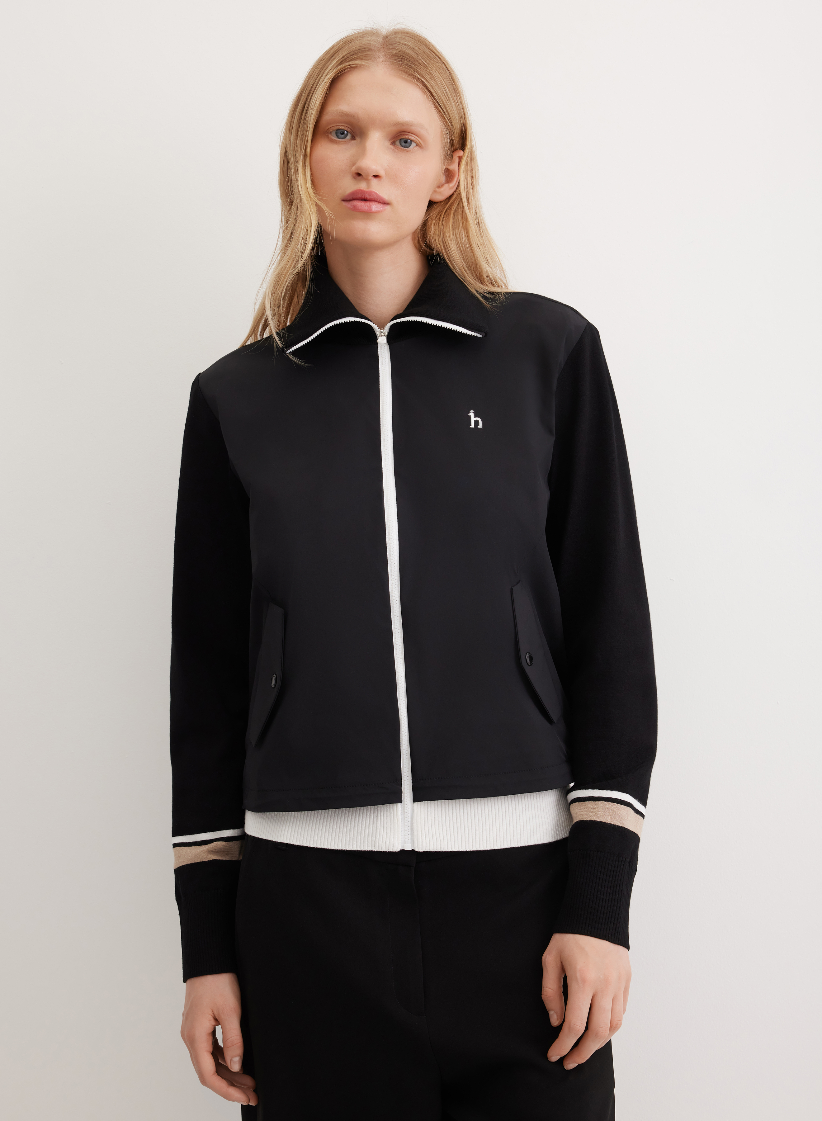 Комбинированная ветровка на молнии с декоративными элементами  - основное изображение товара